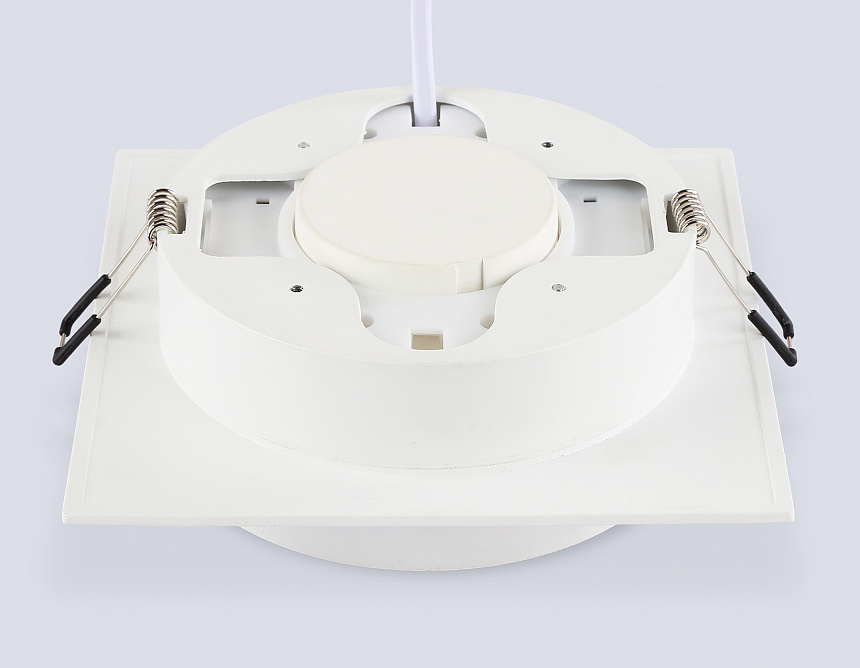 TU5220 WH белый IP20 GX70 D150*150*52