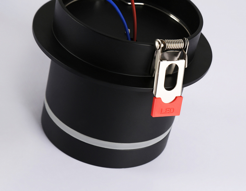 TA1432 SBK/FR черный песок/белый матовый GX53 D85*95