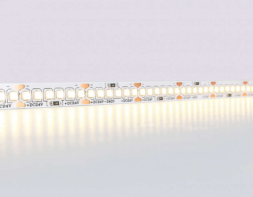GS3301 2835 240Led/ 18W m/ 24V IP20 3000K/ 5000*10*1.2mm (2 конт.) GS3301 2835 240Led/ 18W m/ 24V IP20 3000K/ 5000*10*1.2mm (2 конт.)