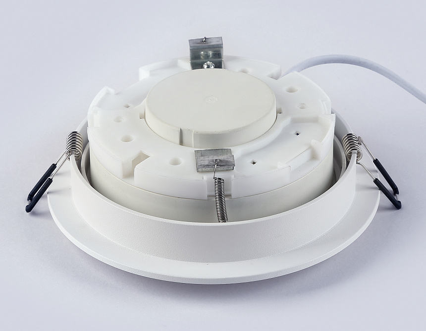 TU6601 WH белый IP44 GX70 max 20W D150*23 TU6601 WH белый IP44 GX70 max 20W D150*23