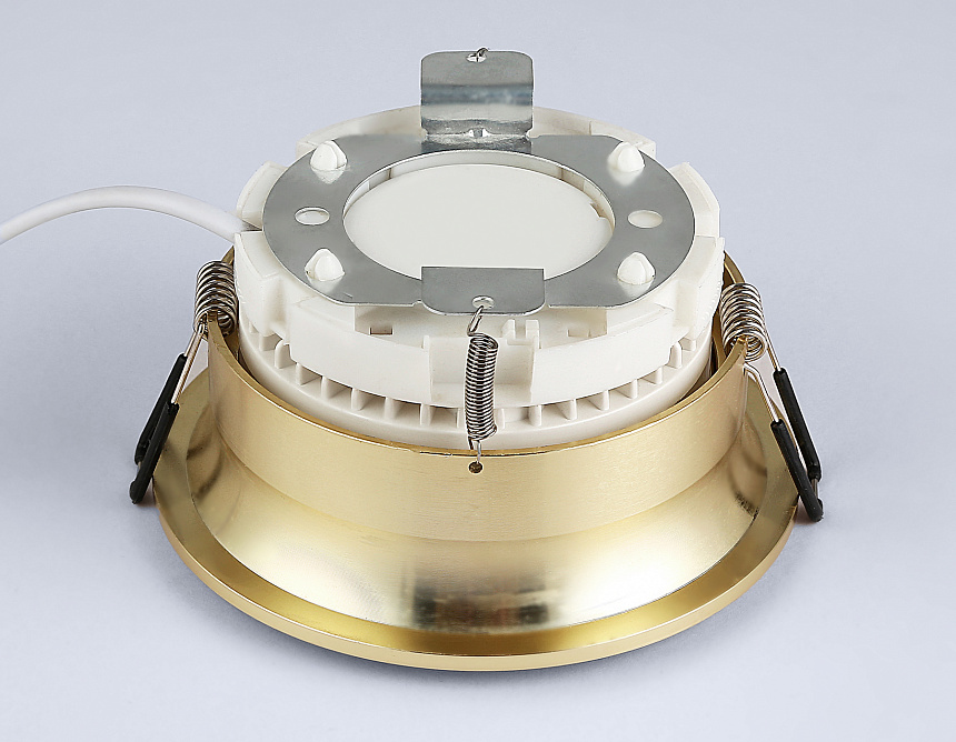 TN6755 BR латунь IP44 GX53 max 15W D105*33 TN6755 BR латунь IP44 GX53 max 15W D105*33