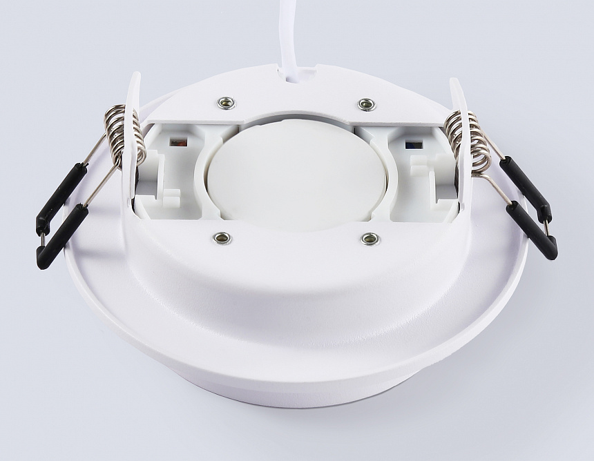 TN6733 WH белый IP44 GX53 D110*57