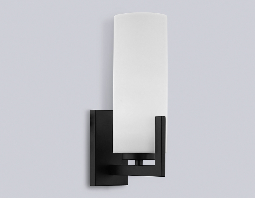 LH56061 BK/WH черный/белый E27 max 60W 185*100*310