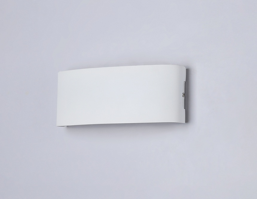 ST4461/8 WH белый IP65 LED 4200K 8W 210*80*46 ST4461/8 WH белый IP65 LED 4200K 8W 210*80*46