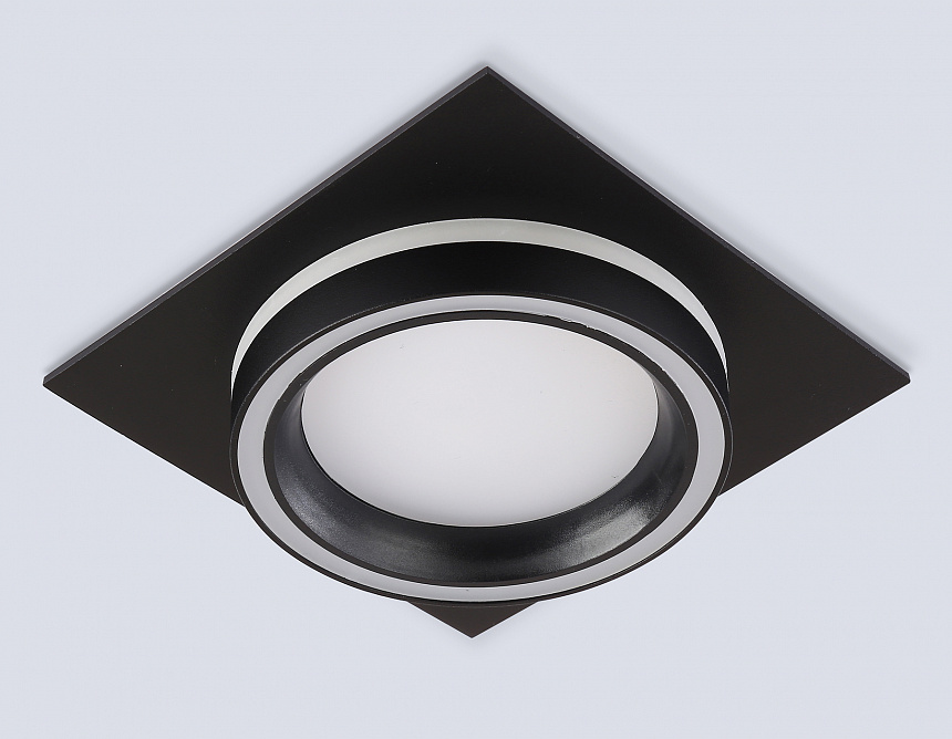 TU5230 BK черный IP20 GX70 D150*150*52