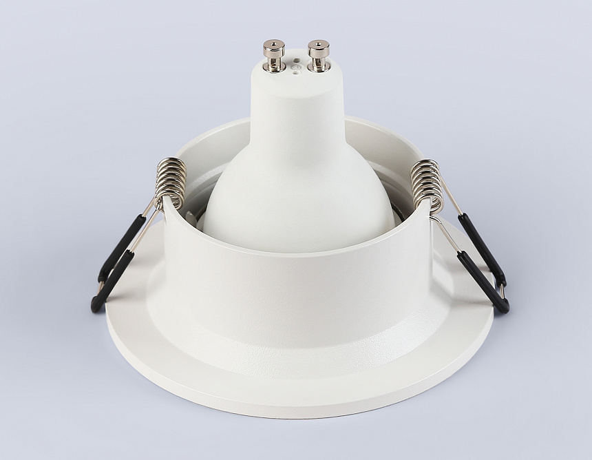 TN11318 WH белый IP44 GU5.3 D90*34 TN11318 WH белый IP44 GU5.3 D90*34