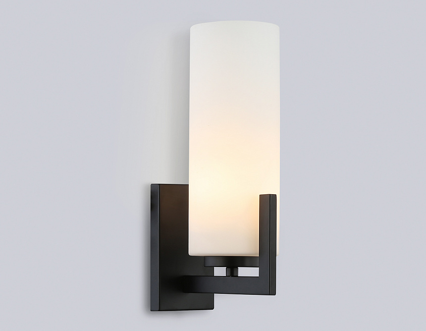 LH56061 BK/WH черный/белый E27 max 60W 185*100*310