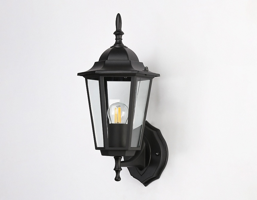 ST2010 BK/CL черный/прозрачный IP54 E27 max 40W 360*150*210 ST2010 BK/CL черный/прозрачный IP54 E27 max 40W 360*150*210