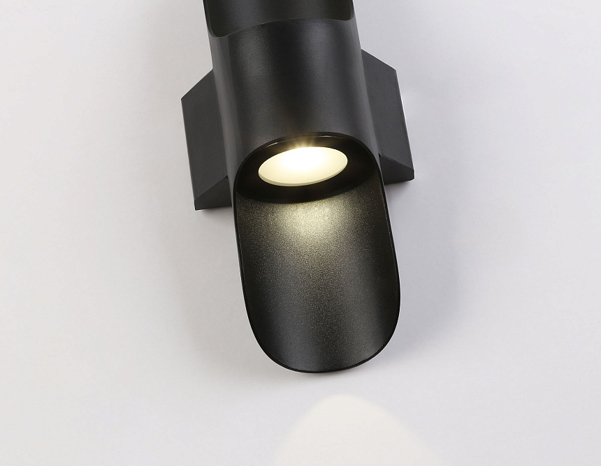 ST4535 BK черный LED 4200K 8W IP54 220*66*100 ST4535 BK черный LED 4200K 8W IP54 220*66*100