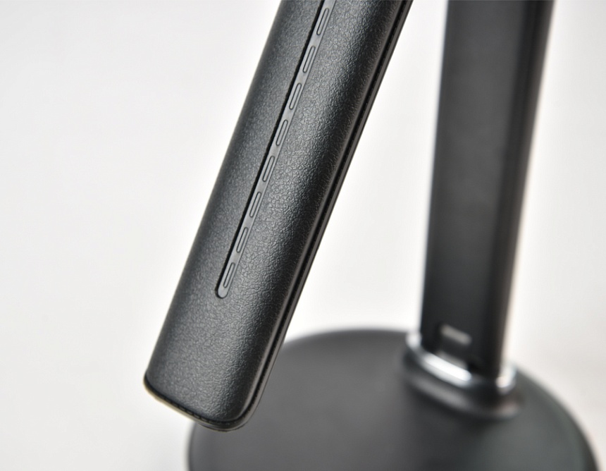 DE521 BK черный LED 3000-6400K 8W