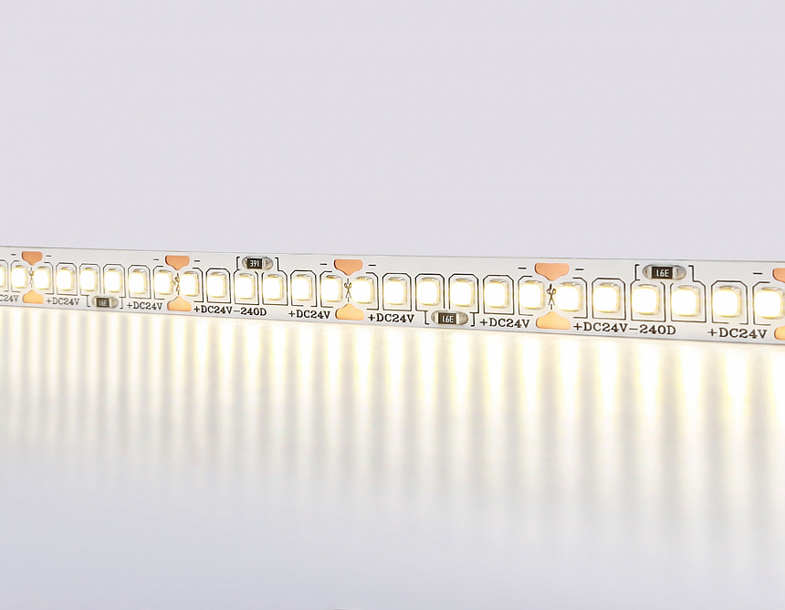 GS3302 2835 240Led/ 18W m/ 24V IP20 4500K/ 5000*10*1.2mm (2 конт.) GS3302 2835 240Led/ 18W m/ 24V IP20 4500K/ 5000*10*1.2mm (2 конт.)