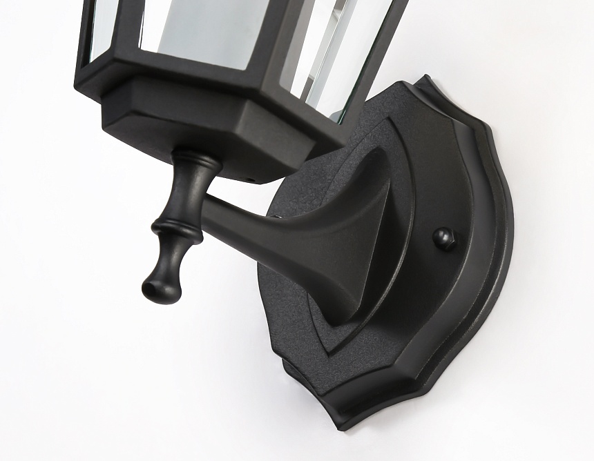 ST2010 BK/CL черный/прозрачный IP54 E27 max 40W 360*150*210 ST2010 BK/CL черный/прозрачный IP54 E27 max 40W 360*150*210