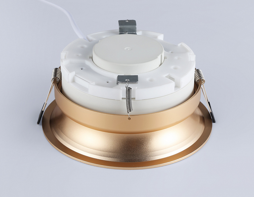TU51812 GD золото GX70 max 20W D145*44 TU51812 GD золото GX70 max 20W D145*44