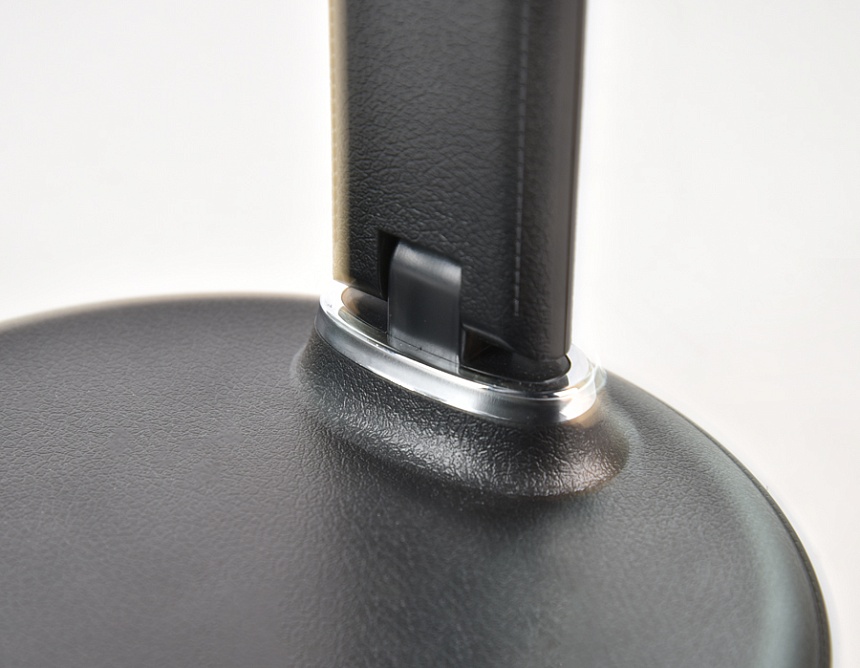 DE521 BK черный LED 3000-6400K 8W