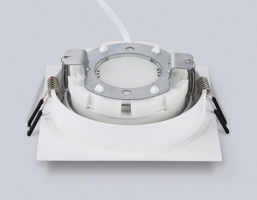 TN51824 WH белый GX53 max 15W 110*110*39