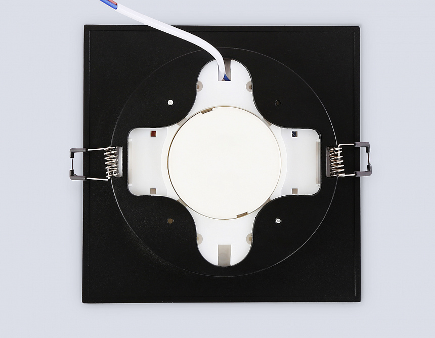 TU5230 BK черный IP20 GX70 D150*150*52