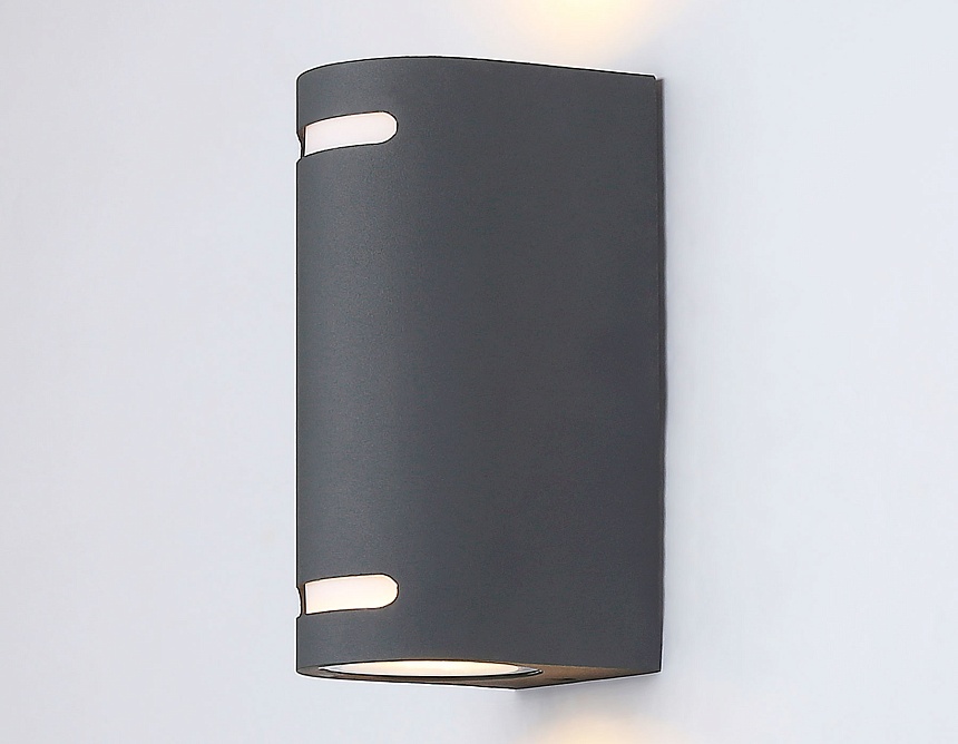 ST3741/2 GR серый IP54 GU10/2 max 35W 150*68*92 ST3741/2 GR серый IP54 GU10/2 max 35W 150*68*92