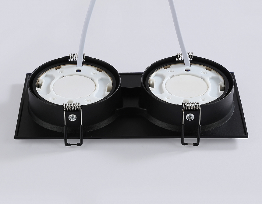 TN52235/2 BK черный IP20 GX53/2 220*110*44