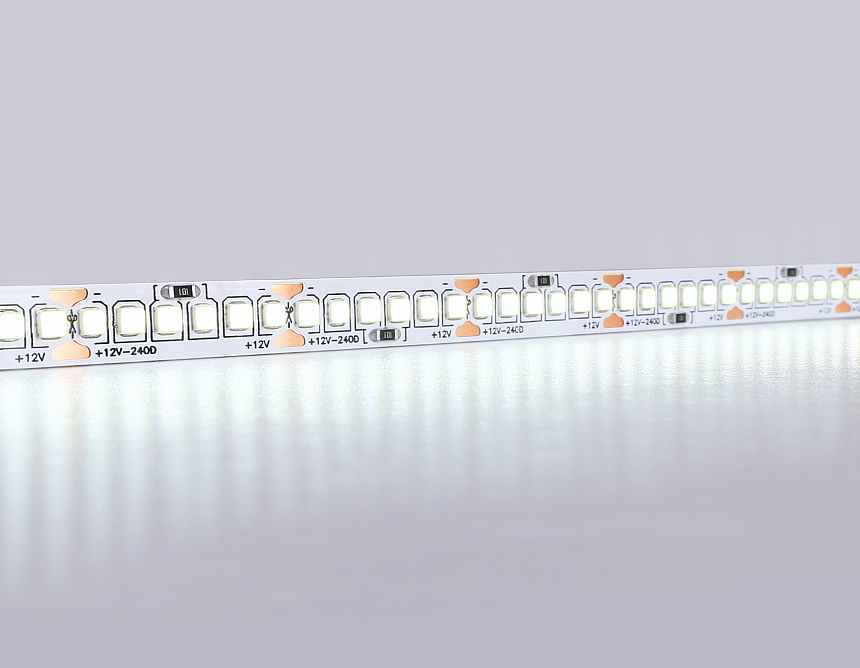 GS1403 2835 240Led/ 17W m/ 12V IP20 6500K/ 5000*10*1.2mm (2 конт.) GS1403 2835 240Led/ 17W m/ 12V IP20 6500K/ 5000*10*1.2mm (2 конт.)