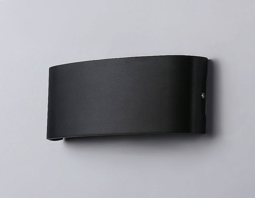 ST4464/8 BK черный IP65 LED 4200K 8W 210*80*46