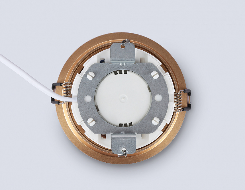 TN51812 GD золото GX53 max 15W D105*36