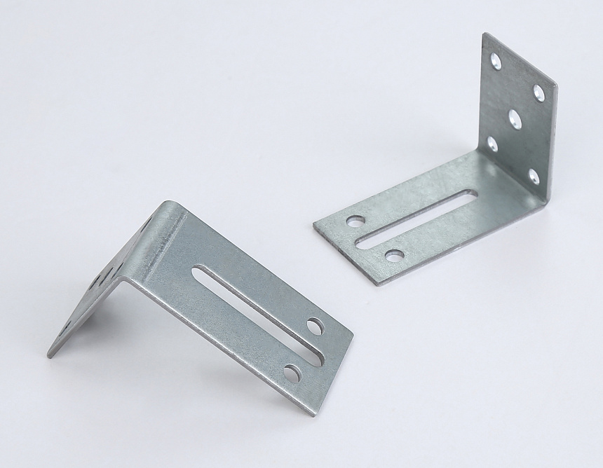 GL3620 уголок монтажный регулируемый для корпуса в натяжной потолок 60*22*40