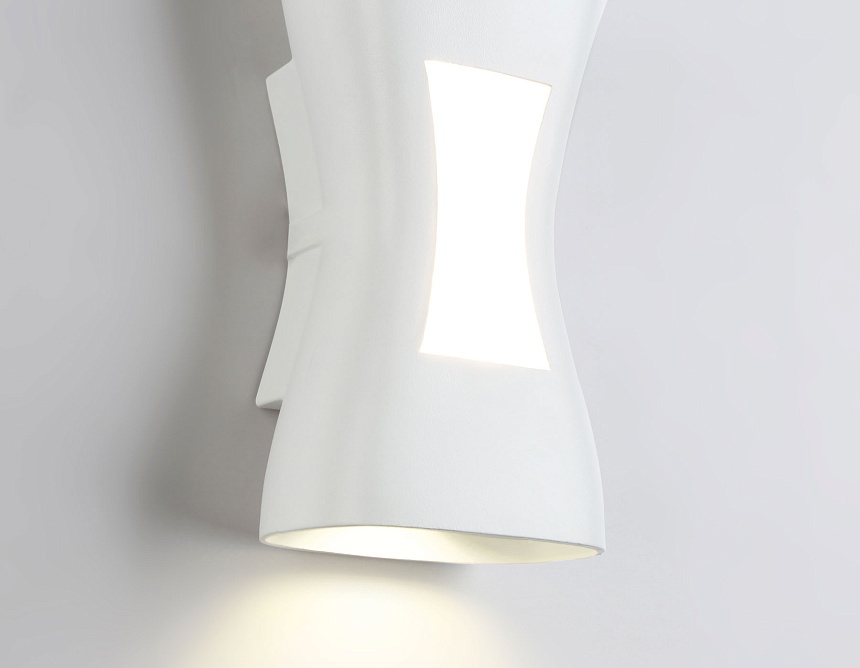 ST4527 WH белый LED 4200K/3000K 6W IP54 150*80*55