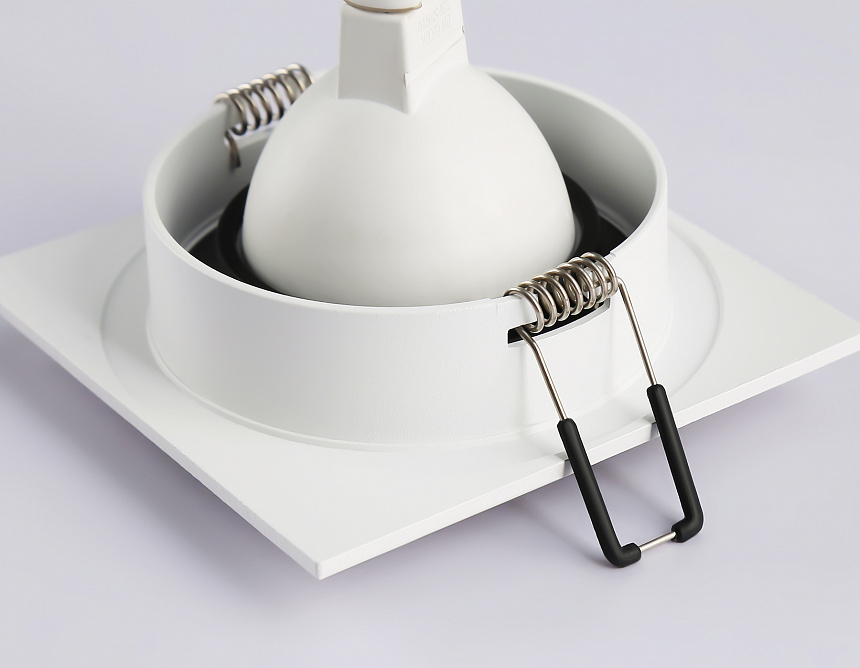 A8925 WH/BK белый/черный MR16 GU5.3 92*92*24