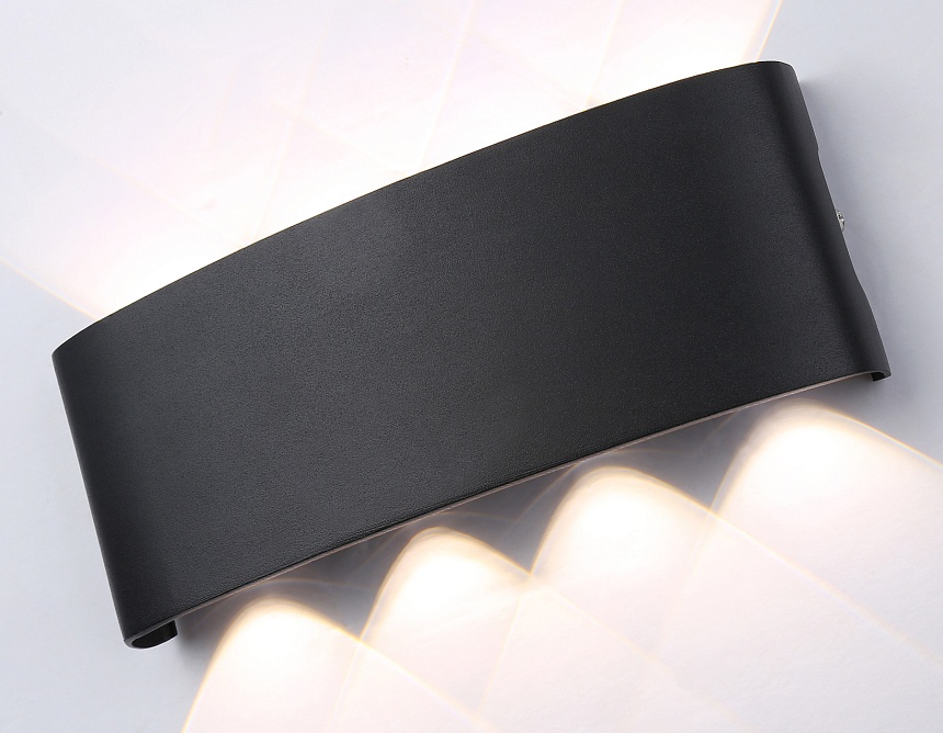 ST4464/8 BK черный IP65 LED 4200K 8W 210*80*46