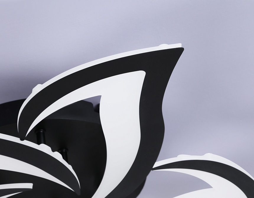 FA4472/5 BK белый 56W 3000K/4200K/6400K D640*80 (ПДУ ИК)